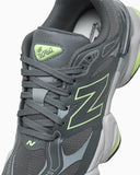 Scarpe NEW BALANCE 9060 grigio e fluo