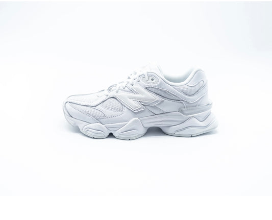 Scarpe NEW BALANCE 9060 bianca
