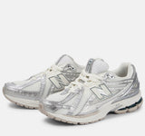Scarpe NEW BALANCE 1906 bianco e argento