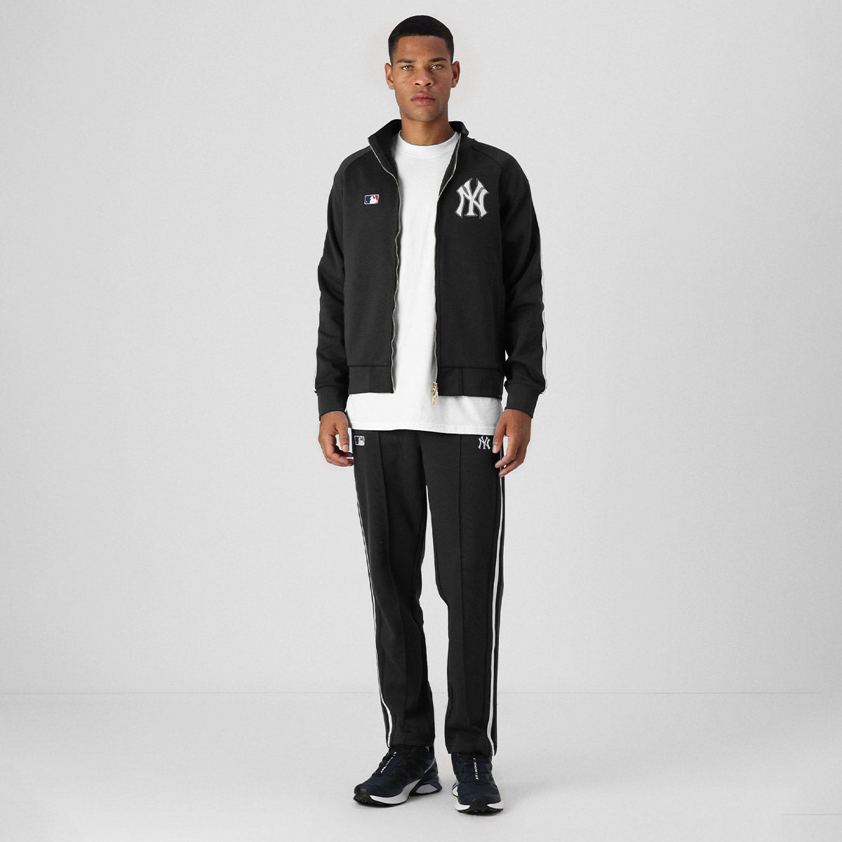 Tuta completa `47 nera con zip