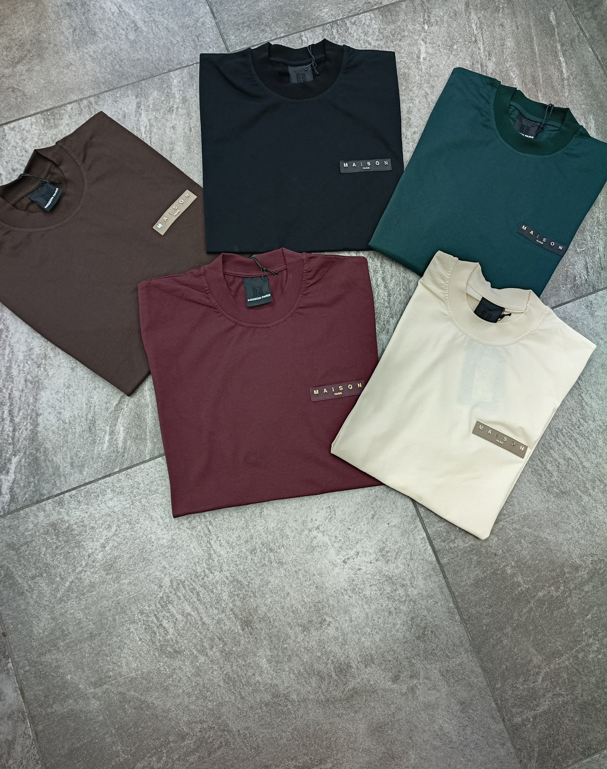 T-shirt MAISON 9 PARIS vari 2 con placchetta logo