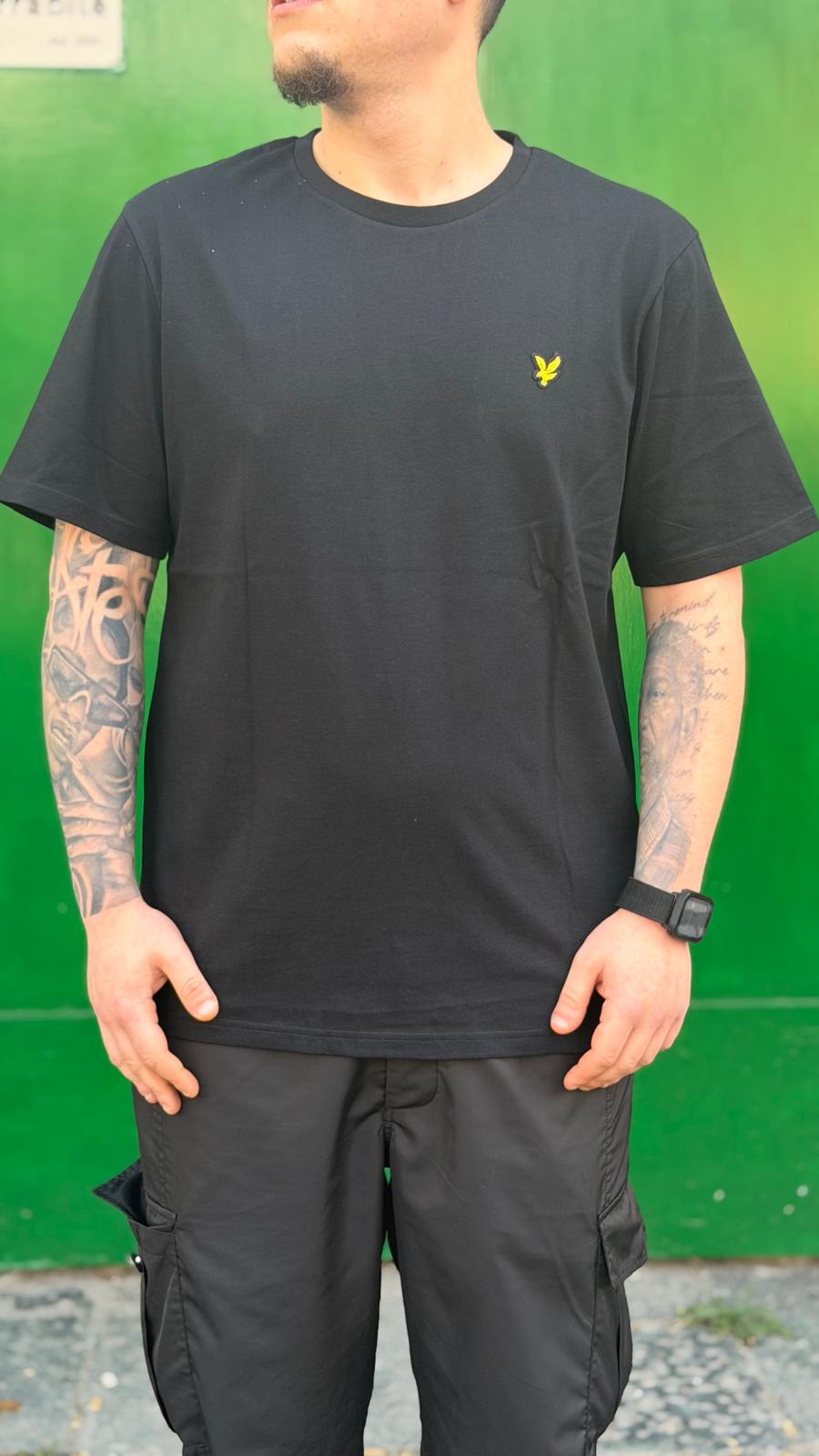 T-shirt LYLE SCOTT black logo banda retro rossa