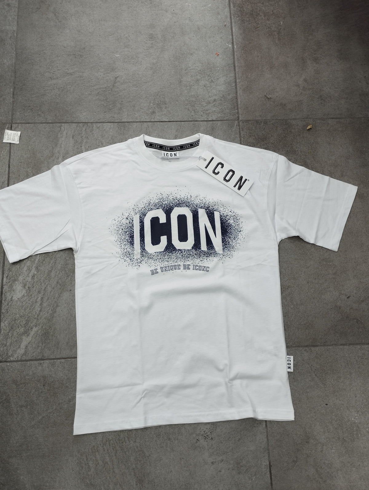 T-shirt ICON bianca con logo sfumato blue