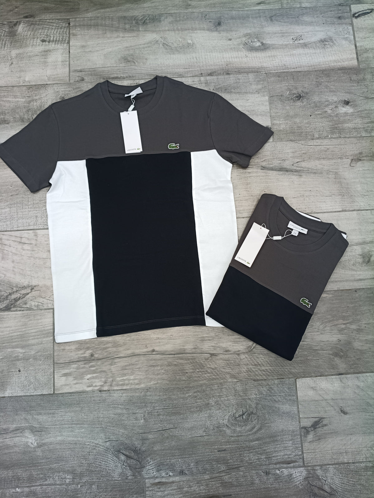 T-shirt LACOSTE grigia nera e bianca
